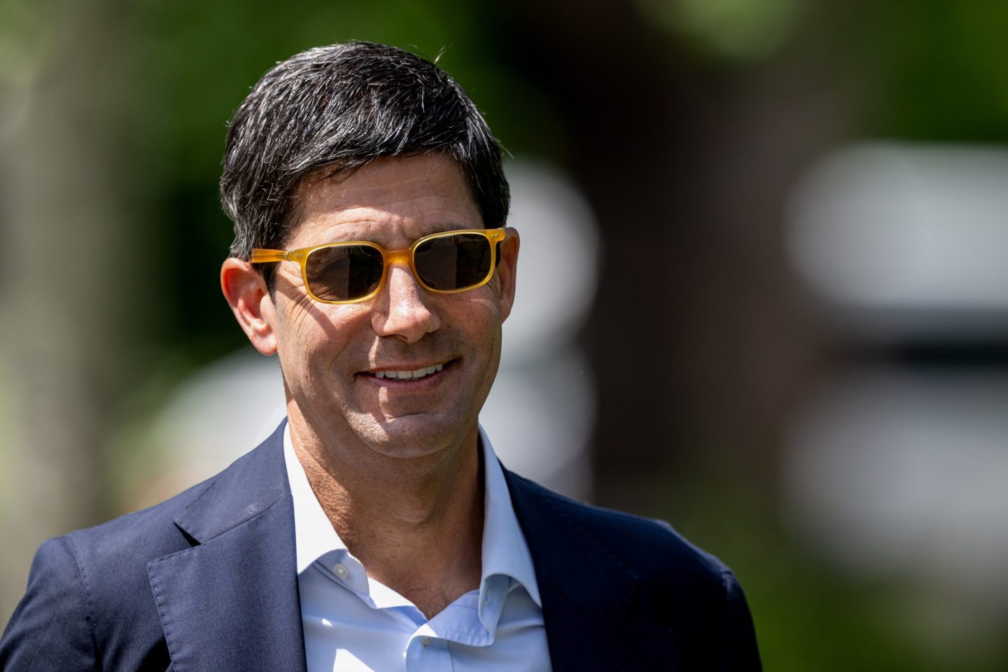 Kevin Warsh, former governor of the US Federal Reserve, walks to lunch during the Allen &amp; Co. Media and Technology Conference in Sun Valley, Idaho, US, on Wednesday, July 9, 2025. The annual event has been a historic breeding ground for media deals and is usually a forum for tech and media elites to discuss the future of their industry. Photographer: David Paul Morris/Bloomberg via Getty Images